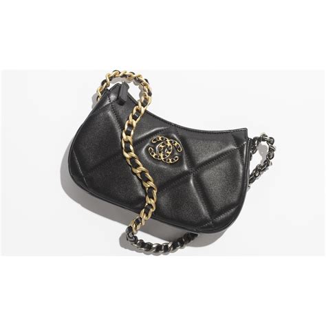 chanel clutch 연애인|Chanel clutch with chain lambskin.